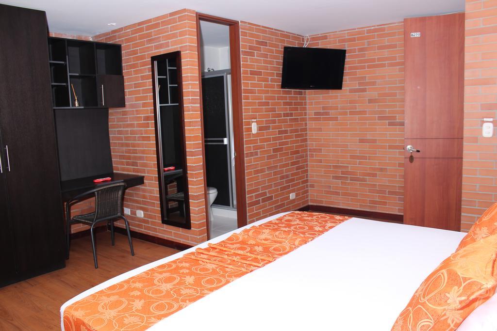 Hotel Bogota Astral Exterior photo