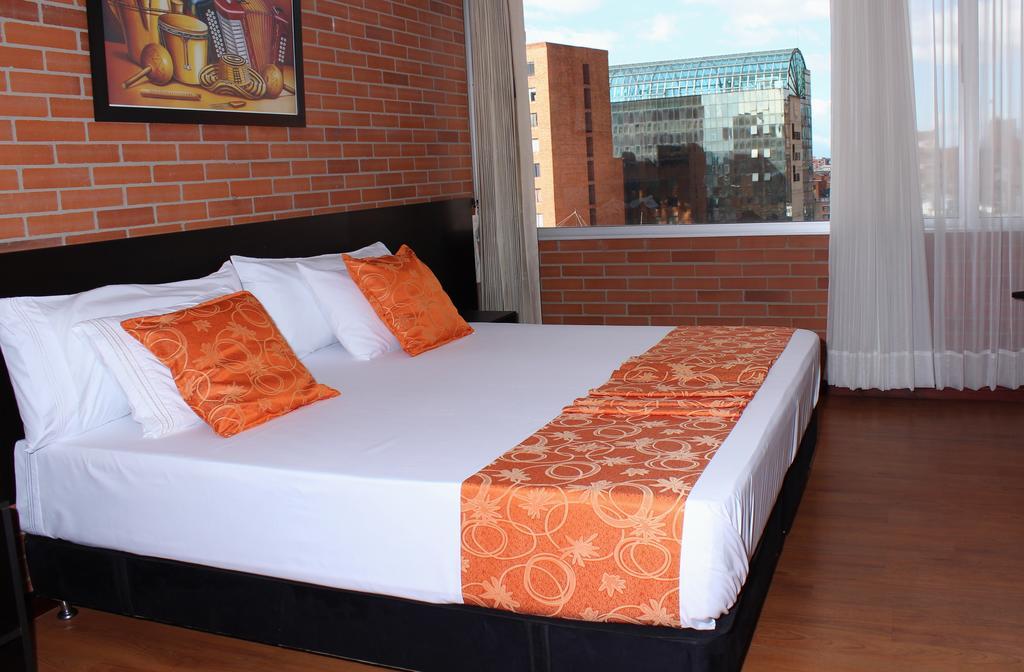Hotel Bogota Astral Exterior photo